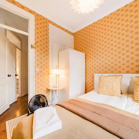 Luxurious 4-Bedroom Apartment *