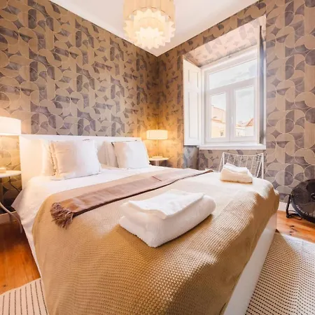 Апартаменты Luxurious 4-Bedroom Apartment