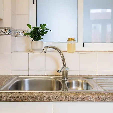 Apartment Luxurious 4-Bedroom Apartment Lisbon