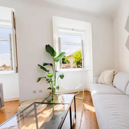 Apartment Luxurious 4-Bedroom Apartment Lisbon