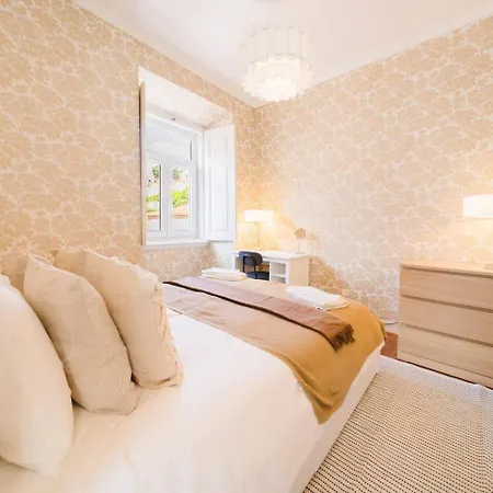 Luxurious 4-Bedroom Apartment Apartment *