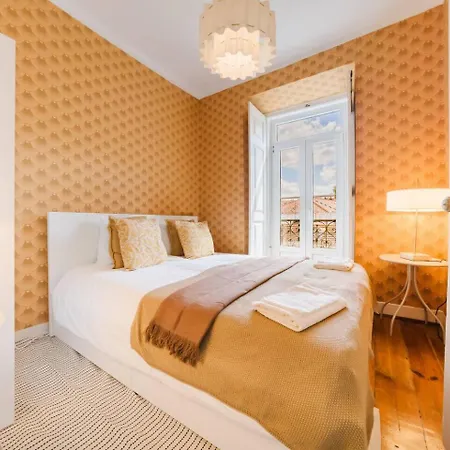 Luxurious 4-Bedroom Apartment * Lisbon